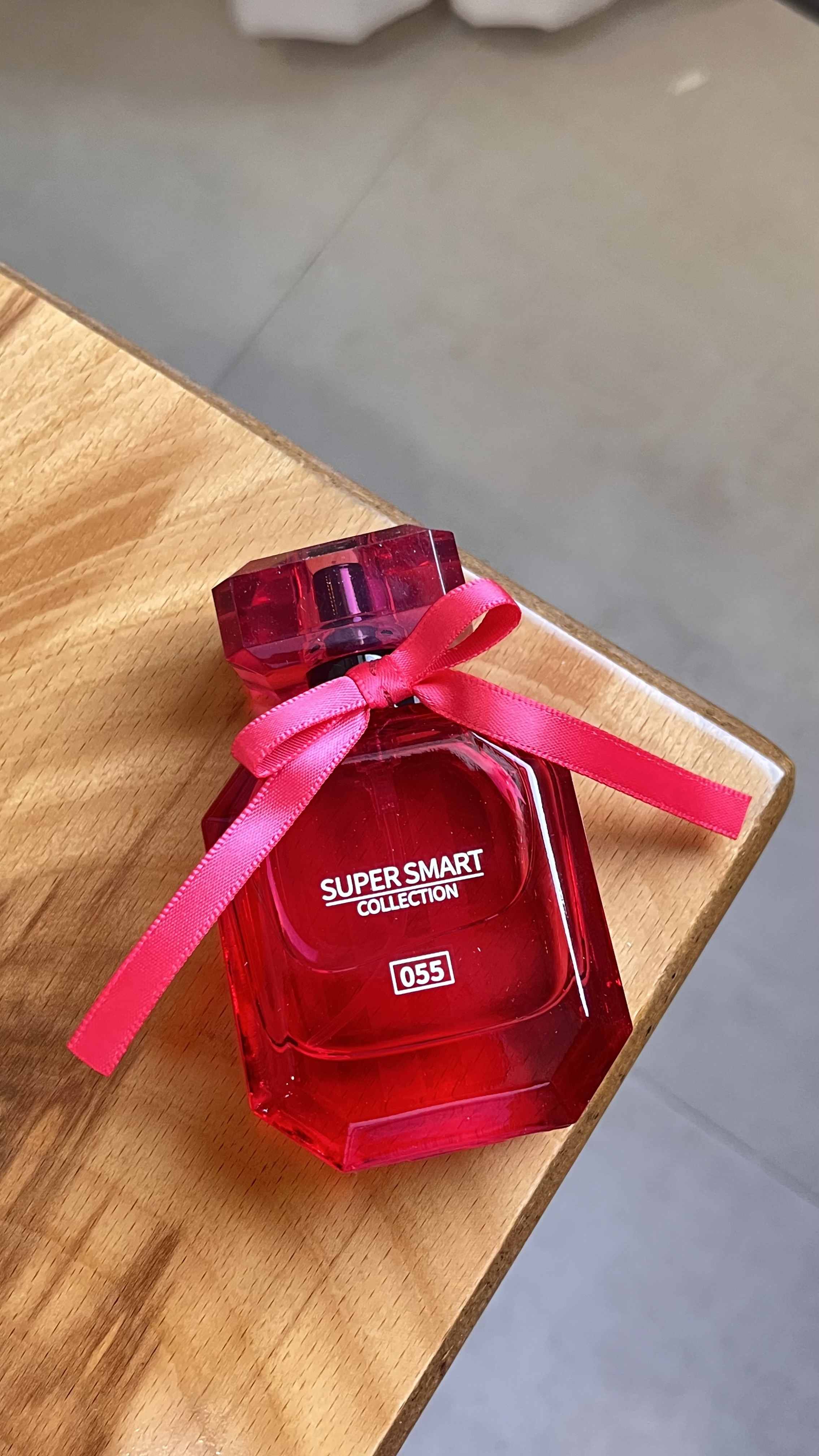 عطر ادکلن ویکتوریاسکرت بامب شل اینتنس